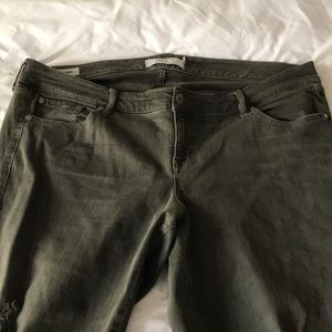 Torrid boyfriend green distressed jeans